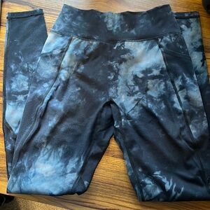 Alphalete Surface Pocket Leggings - Black Oil Stain - Small